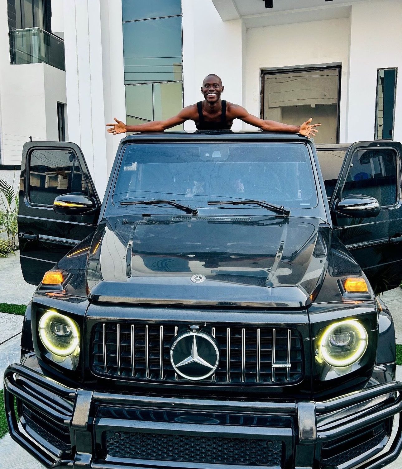 Geh Geh acquires luxurious Mercedes-Benz