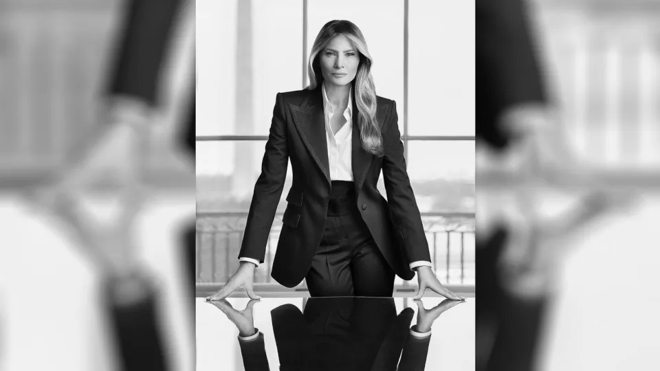 Melania Trump’s official portrait released Melania Trump's official portrait released