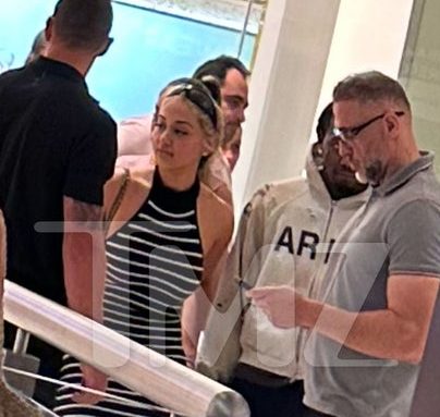 Offset seen with NEW love in Dubai Offset seen with NEW love in Dubai