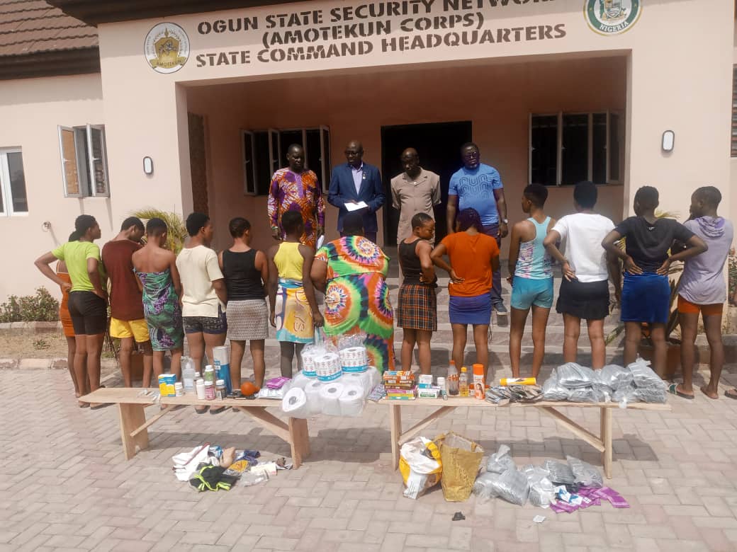 Amotekun rescues 16 s3x trafficking victims Amotekun rescues 16 s3x trafficking victims