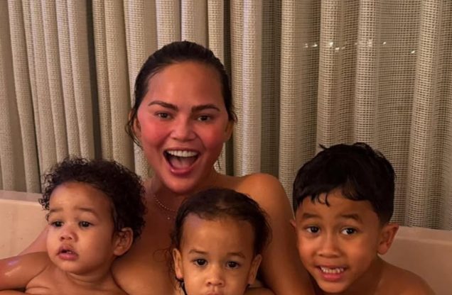Chrissy Teigen reacts after coming under fire for bathing with her children Chrissy Teigen reacts after coming under fire for bathing with her children