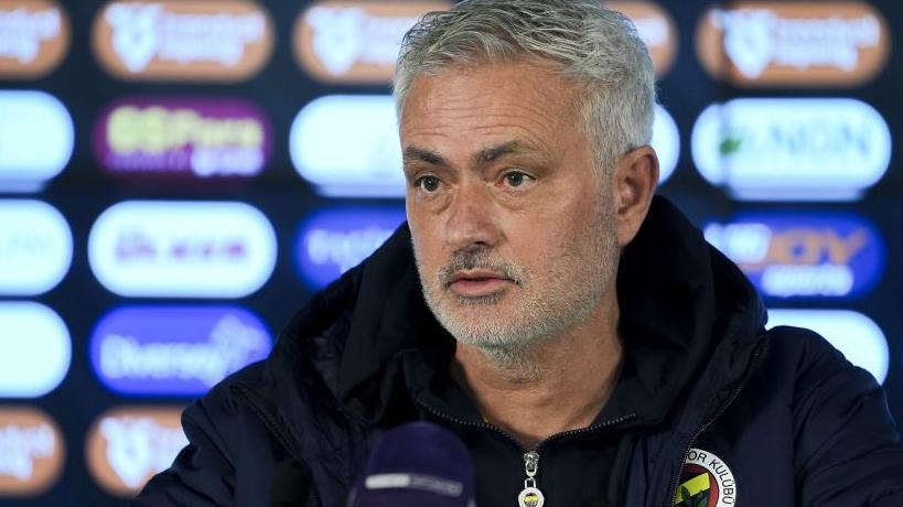 Galatasaray accuse Jose Mourinho of 'racist statements' Galatasaray accuse Jose Mourinho of 'racist statements'