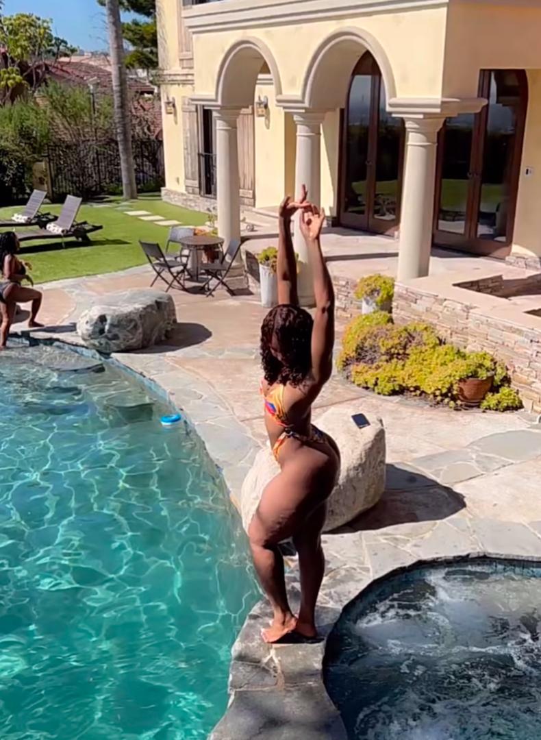 Osas Ighodaro put banging bod on display
