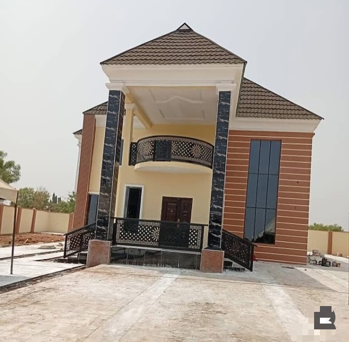 Islamic singer, Aminat Obirere builds mansion in Ilorin