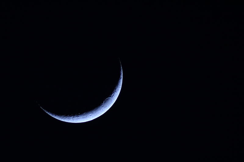 Sultan asks Muslims to look for new moon Friday Sultan asks Muslims to look for new moon Friday