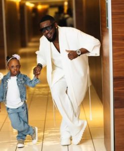 Ayo Makun rejoices as his daughters support him at his UK event 