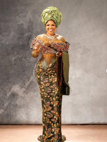 First look of the bride's mum, Iyabo Ojo 
