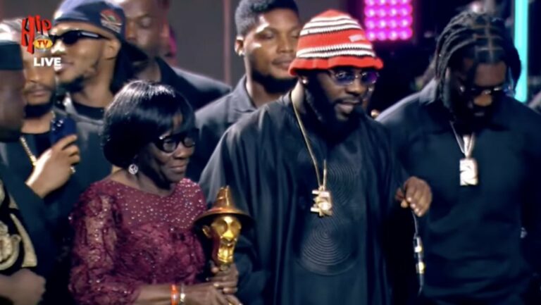Headies 2025: Moment Odumodublvck refused to leave the stage
