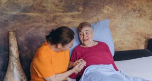 What to Expect from Short-Term Senior Care for Your Aging Parents