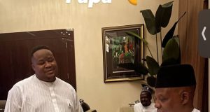 Reactions as Chief Priest kneels before VP, Shettima Reactions as Chief Priest kneels before VP, Shettima