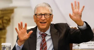 Bill Gates to give away $200 billion by 2045