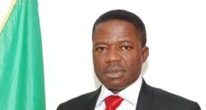 Ex-minister, Olubolade slumps & d!es while playing Lawn Tennis
