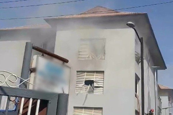Fire guts Ifako Ijaiye General Hospital Fire guts Ifako Ijaiye General Hospital