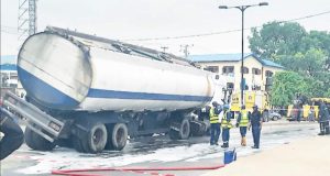 FG bans fuel tankers’ operation at night FG bans fuel tankers' operation at night