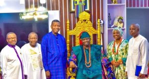 Pastor Adeboye visits Alaafin of Oyo Pastor Adeboye visits Alaafin of Oyo