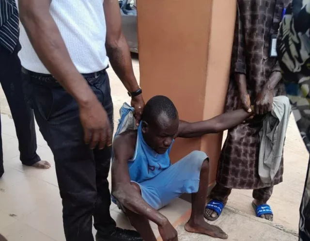 Chaos in court as ex-convict attempts to escape