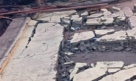 Church collapses on worshippers Church collapses on worshippers