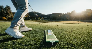 Country club mourns member who d!ed suddenly on the field Man slumps & d!es while playing golf