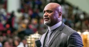 Pastor Adefarasin held a stun gun – Police provides update Pastor Adefarasin held a stun gun - Police provides update