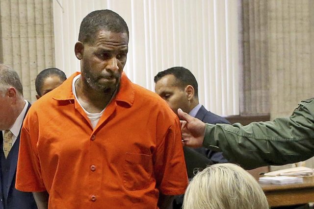 R. Kelly pushes for prison RELEASE