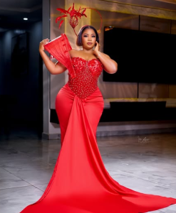 Seyi Edun releases new photos on her birthday 