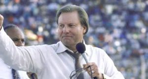 Televangelist Jimmy Swaggart HOSPITALIZED Televangelist Jimmy Swaggart HOSPITALIZED