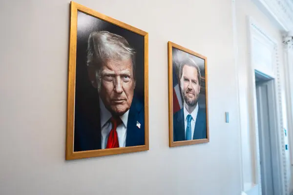 White House releases new official Trump portrait White House releases new official Trump portrait