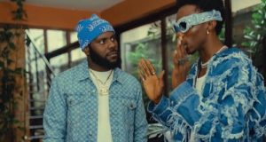 Odumodublvck and Blaqbonez fight dirty online Odumodublvck and Blaqbonez fight dirty online