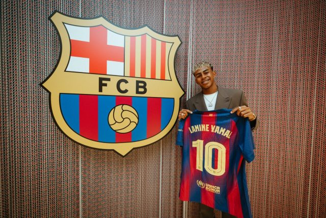 Lamine Yamal becomes Barcelona's new number 10