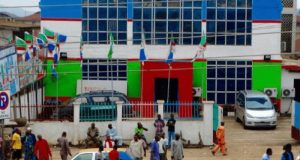 APC shuts down national secretariat for Buhari