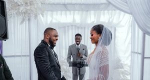 Man declares love for his wife on a BILLBOARD Man declares love for his wife on a BILLBOARD