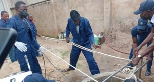 Man rescued from 80-foot well Man rescued from 80-foot well