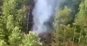 Plane carrying 49 crashes in Russia Plane carrying 49 crashes in Russia