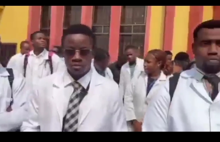 UNICAL dental students protest over transfer to another school after 7 years