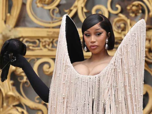 Cardi B uses live crow as fashion accessory for Paris couture Cardi B uses live crow as fashion accessory for Paris couture