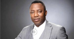 JUST IN: Omoyele Sowore released from custody JUST IN: Omoyele Sowore released from custody