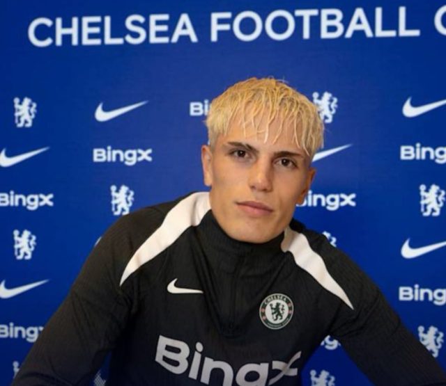 Chelsea signs Alejandro Garnacho