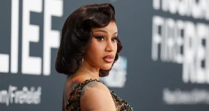 Cardi B insists she never touched security guard Cardi B insists she never touched security guard