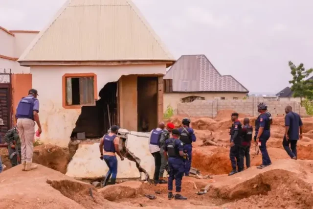 FG shuts illegal gold mining site in Abuja
