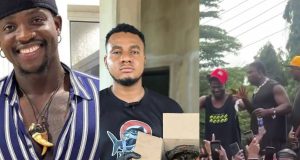 VeryDarkMan attends candlelight of late Fish Magnet in Anambra VeryDarkMan attends candlelight of late Fish Magnet in Anambra