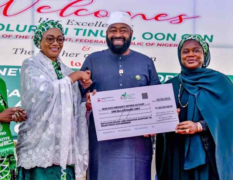 Remi Tinubu donates N1bn to Niger state flood victims
