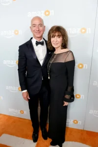 Jeff Bezos loses mum