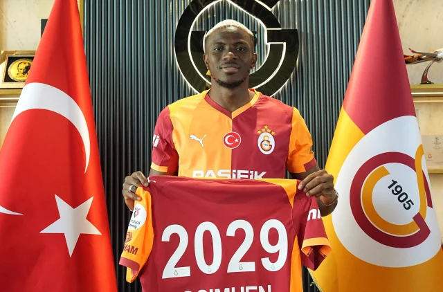 Galatasaray announces the signing of Victor Osimhen