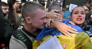 Russia & Ukraine exchange 84 prisoners each Russia & Ukraine exchange 84 prisoners each