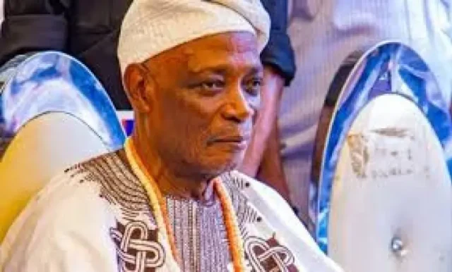 Ladoja’s coronation as 44th Olubadan begins Ladoja’s coronation as 44th Olubadan begins