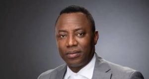 Sowore vows to face court after DSS lawsuit Sowore vows to face court after DSS lawsuit