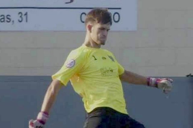 Goalkeeper tragically d!es @ 19