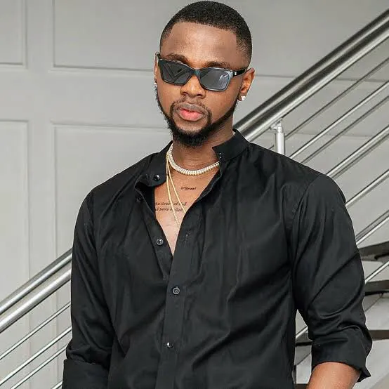 Kizz Daniel denies reports of Court freezing his account Kizz Daniel denies reports of Court freezing his account