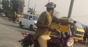 Motorcyclist d!es after police torture Motorcyclist d!es after police torture