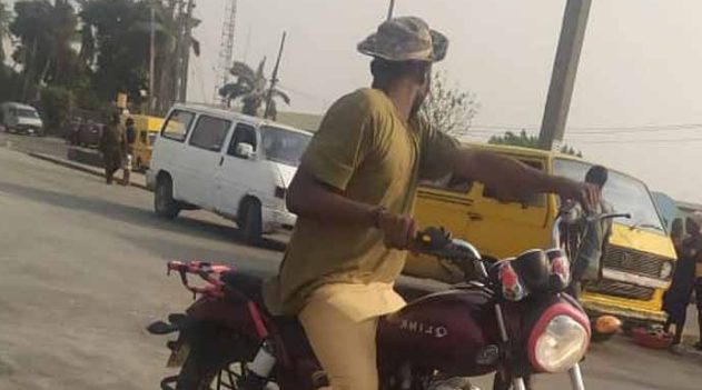 Motorcyclist d!es after police torture Motorcyclist d!es after police torture